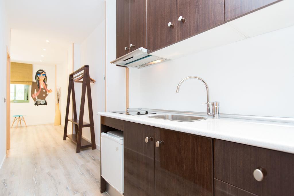 Ainb Las Ramblas-Colon Apartments Barcelona Ngoại thất bức ảnh