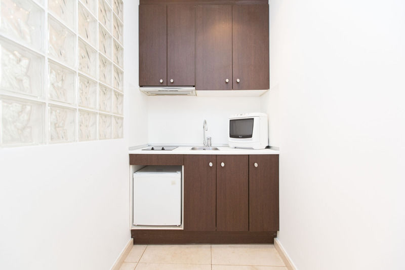 Ainb Las Ramblas-Colon Apartments Barcelona Ngoại thất bức ảnh