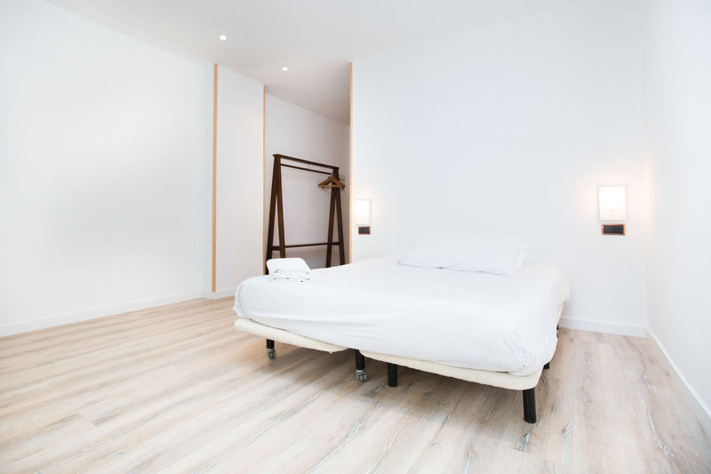 Ainb Las Ramblas-Colon Apartments Barcelona Ngoại thất bức ảnh